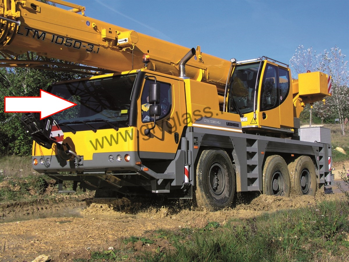 Автокран LIEBHERR LTM 1050, LTM 1055, LTM 1060 - Стекло лобовое (триплекс), размер 1042 мм * 2314 мм